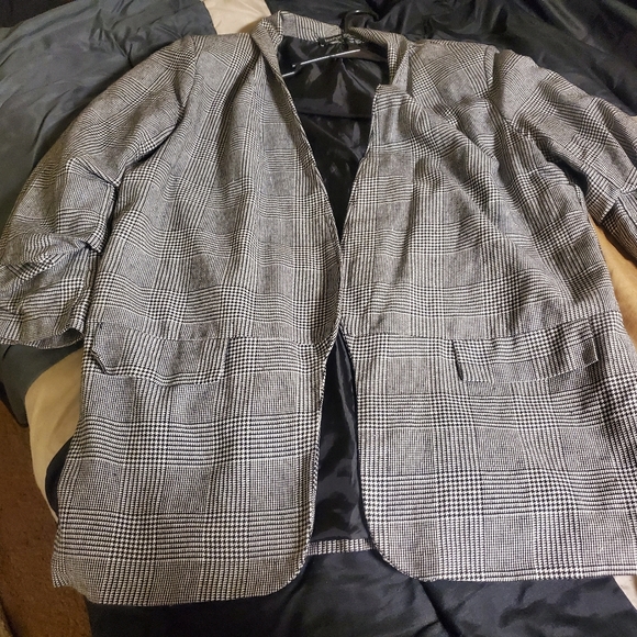 Size 18 - Picture 2 of 5